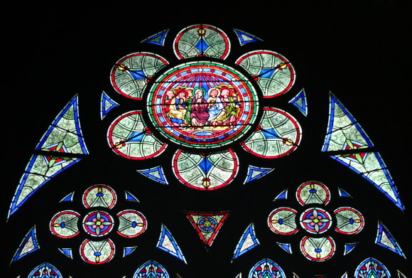 Notre Dames flotte blyglassvindu fremstiller Pentecose - eller pinsen foto: flickr.com